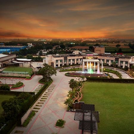 City Park Resort Bahadurgarh Экстерьер фото